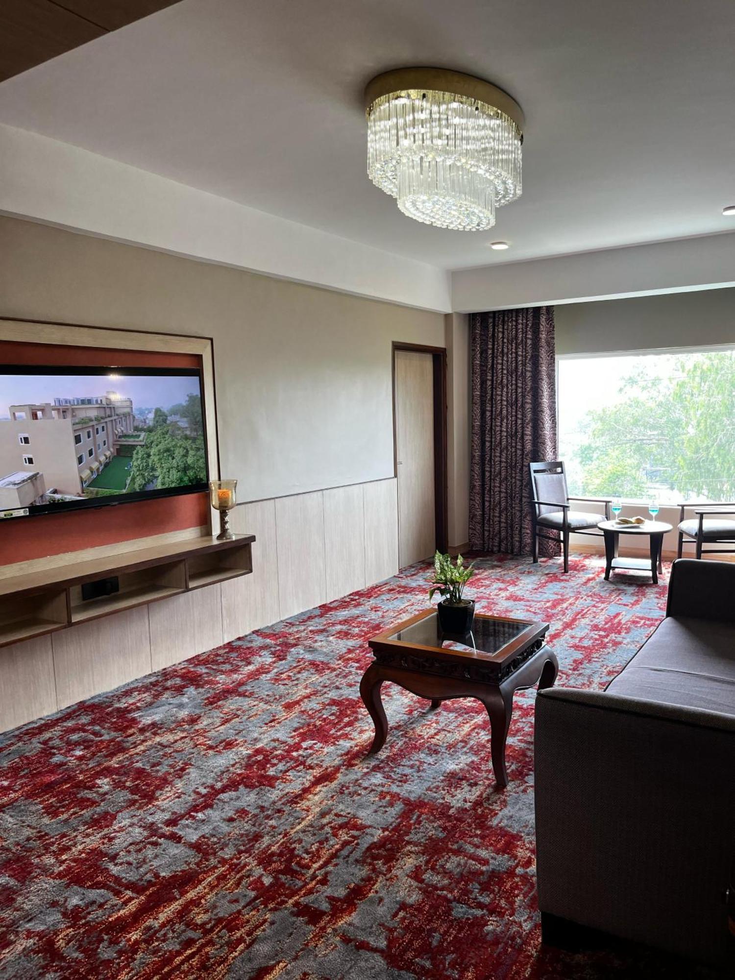 The Lalita Grand Mathura- Vrindavan Exterior foto